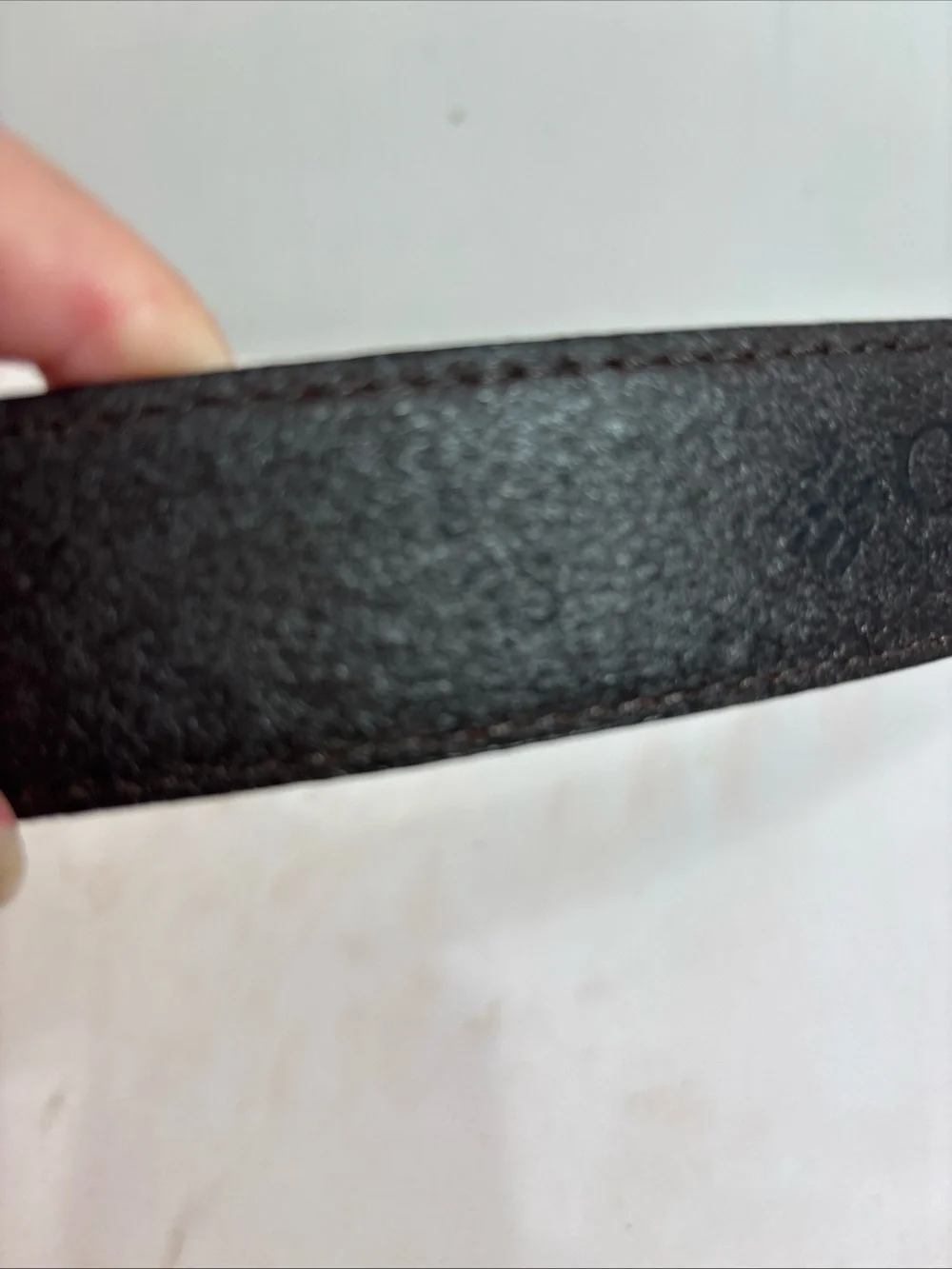 Columbia Men's Brown Leather Belt - Classic Casual Style. 1136